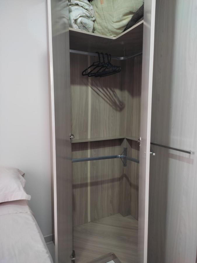 Um Quarto Em Casa Agradavel Pereque Exteriör bild